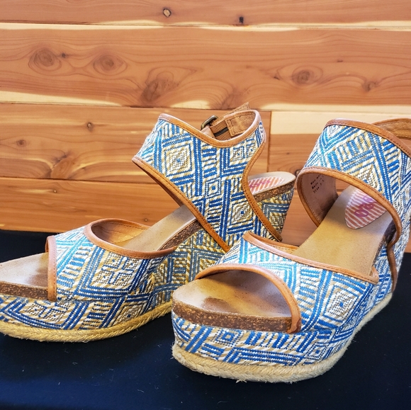 80 20 Pax blue diamond wedge sandals - Picture 1 of 7